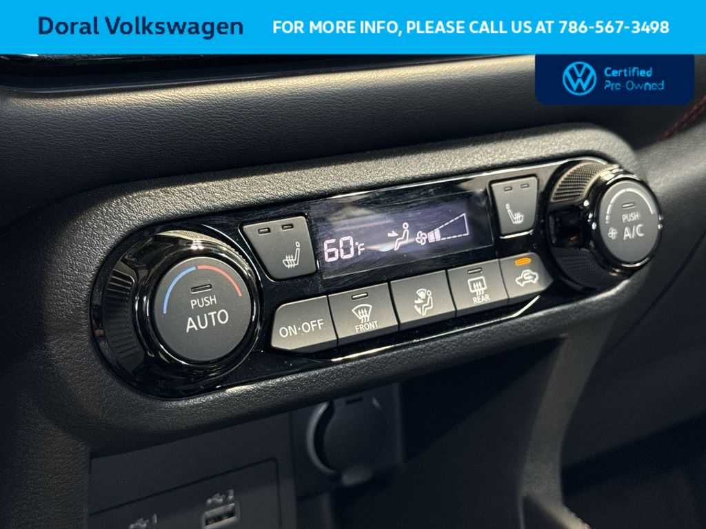 2023 Nissan Kicks SR