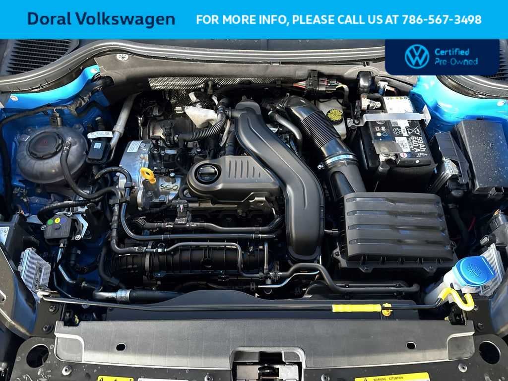 2025 Volkswagen Taos SE Black