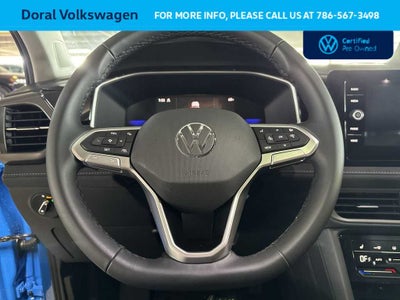 2025 Volkswagen Taos SE Black