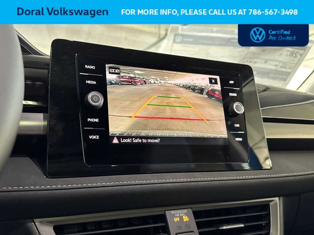 2025 Volkswagen Taos SE Black