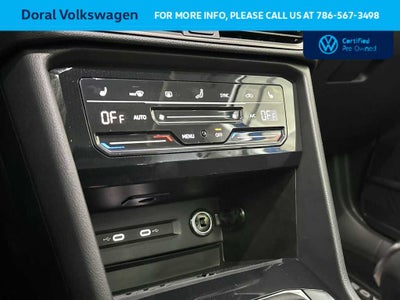 2025 Volkswagen Taos SE Black