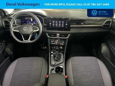 2025 Volkswagen Taos SE Black