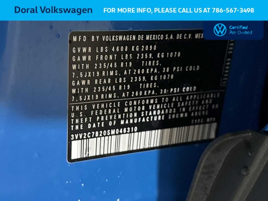 2025 Volkswagen Taos SE Black