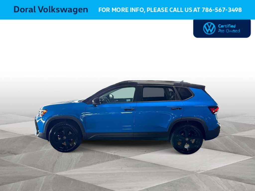 2025 Volkswagen Taos SE Black