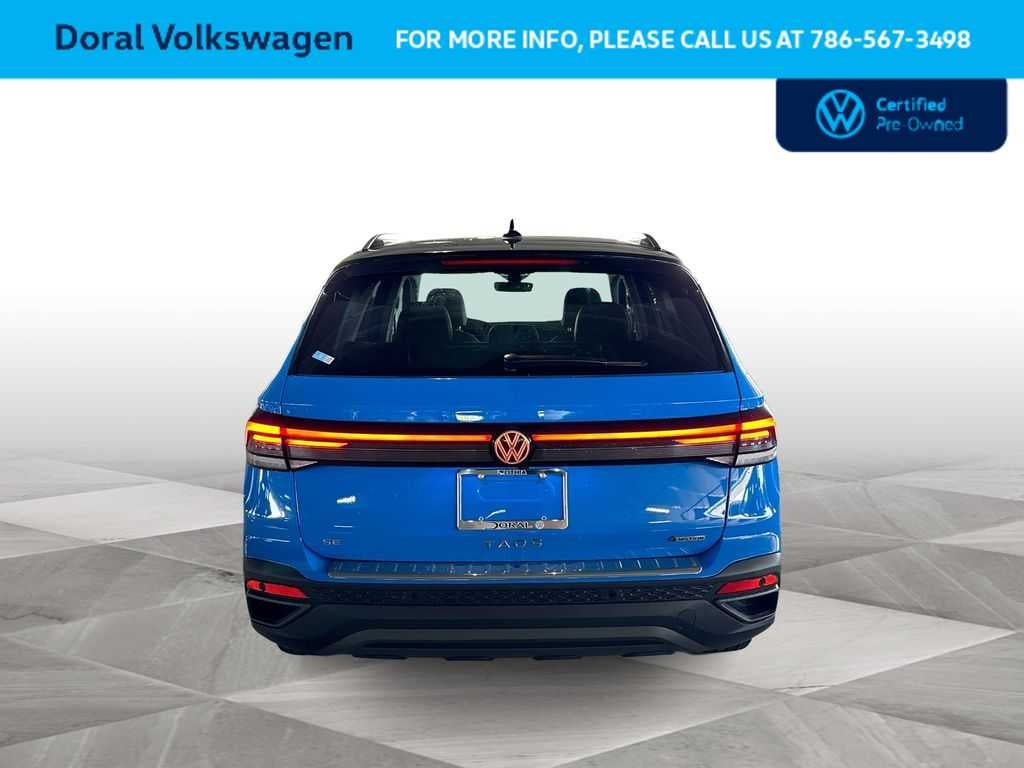 2025 Volkswagen Taos SE Black