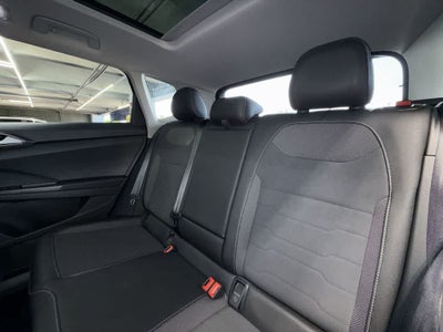 2025 Volkswagen Taos SE Black