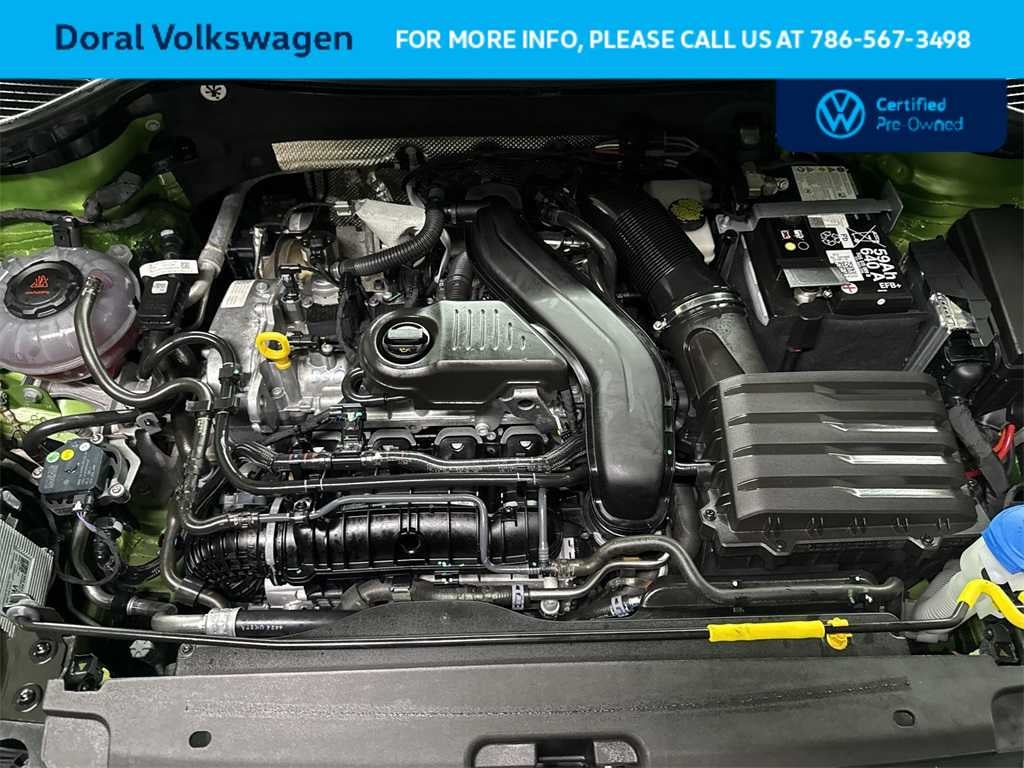 2025 Volkswagen Taos SE Black