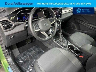 2025 Volkswagen Taos SE Black