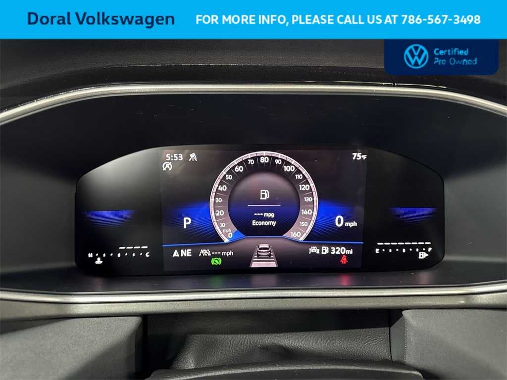 2025 Volkswagen Taos SE Black