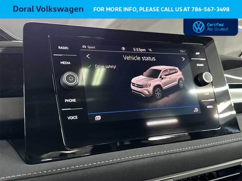 2025 Volkswagen Taos SE Black