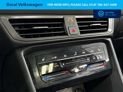 2025 Volkswagen Taos SE Black