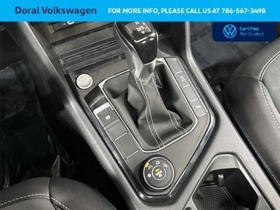 2025 Volkswagen Taos SE Black