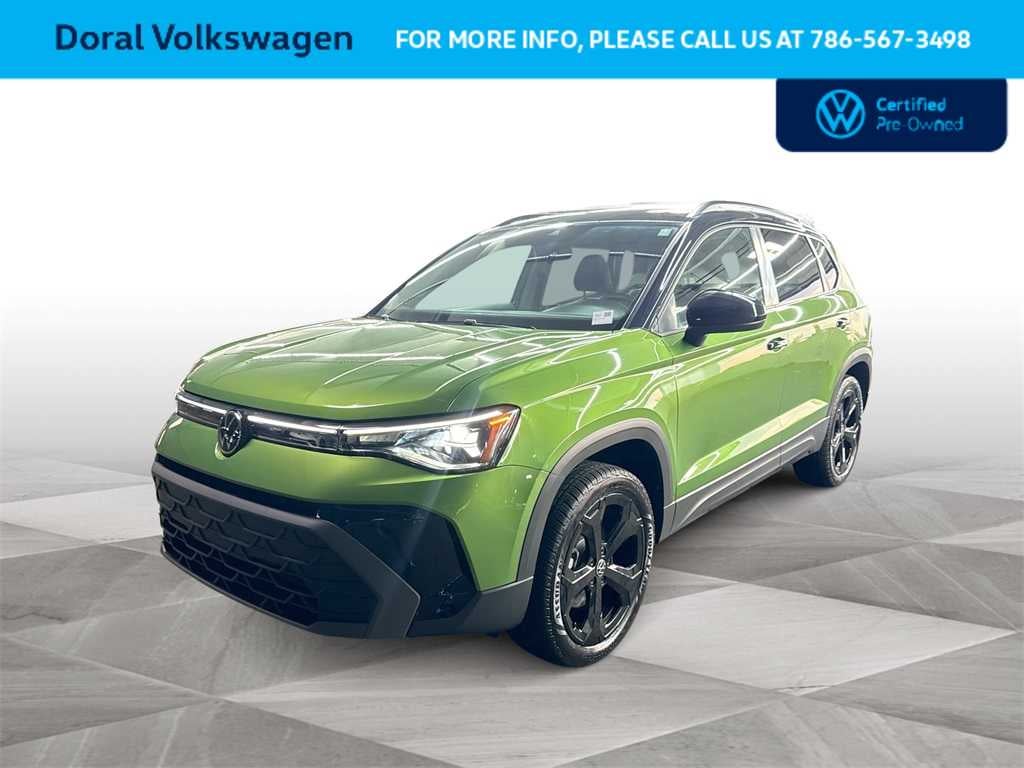 2025 Volkswagen Taos SE Black