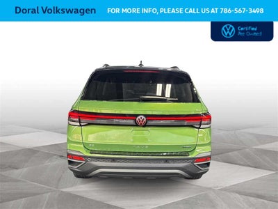 2025 Volkswagen Taos SE Black