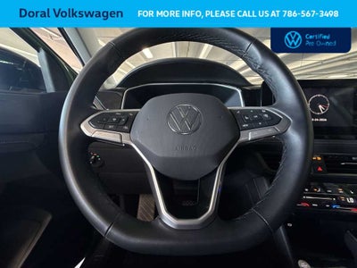 2025 Volkswagen Taos SE Black