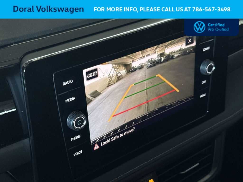 2025 Volkswagen Taos SE Black