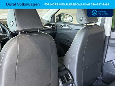 2025 Volkswagen Taos SE Black