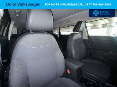 2025 Volkswagen Taos SE Black