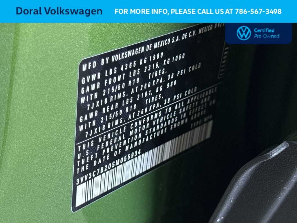 2025 Volkswagen Taos SE Black