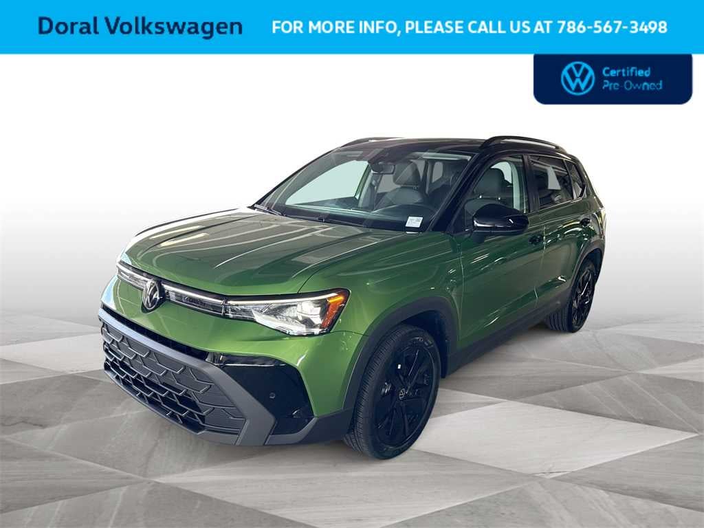 2025 Volkswagen Taos SE Black