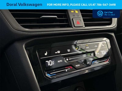 2025 Volkswagen Taos SE Black