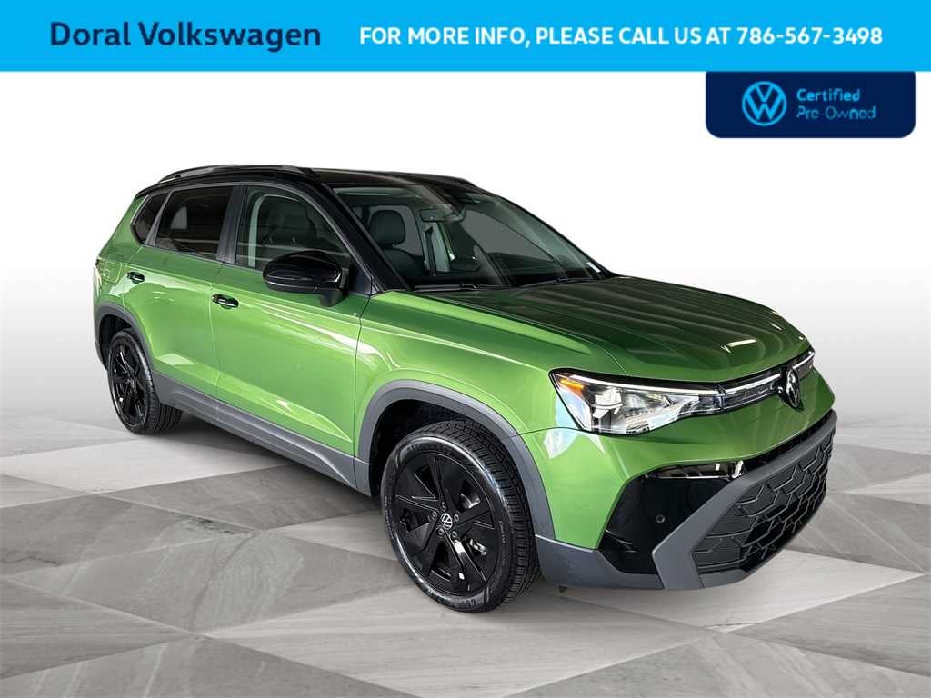 2025 Volkswagen Taos SE Black