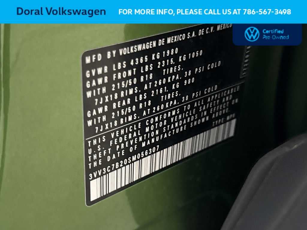 2025 Volkswagen Taos SE Black