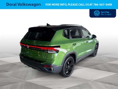 2025 Volkswagen Taos SE Black