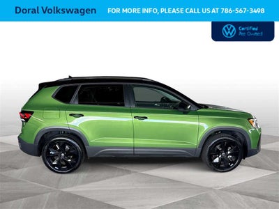 2025 Volkswagen Taos SE Black