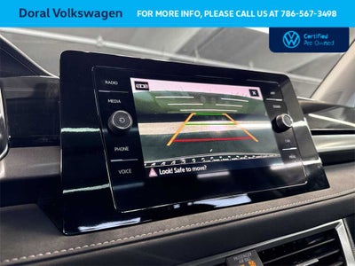 2025 Volkswagen Taos SE Black