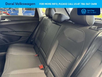 2025 Volkswagen Taos SE Black