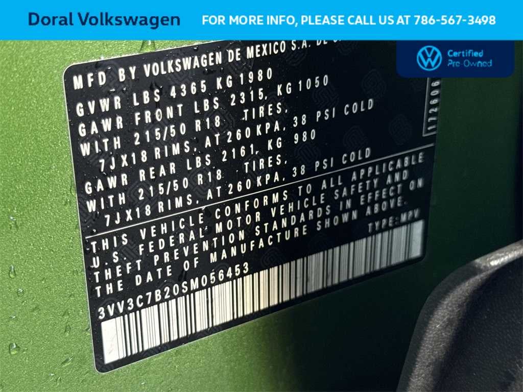 2025 Volkswagen Taos SE Black