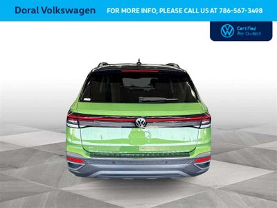 2025 Volkswagen Taos SE Black