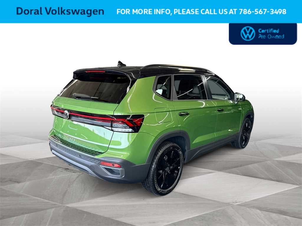2025 Volkswagen Taos SE Black