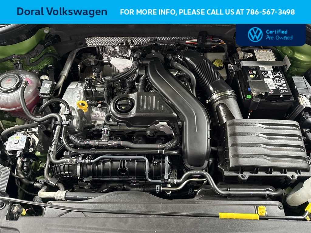 2025 Volkswagen Taos SE Black