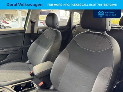 2025 Volkswagen Taos SE Black