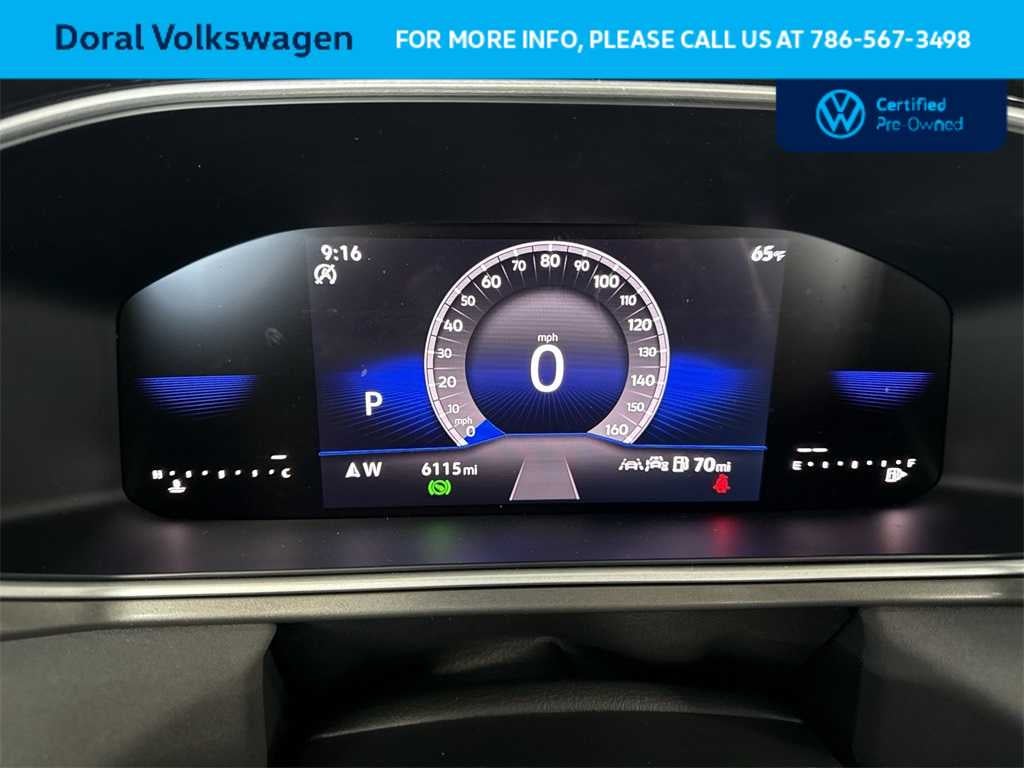 2025 Volkswagen Taos SE Black