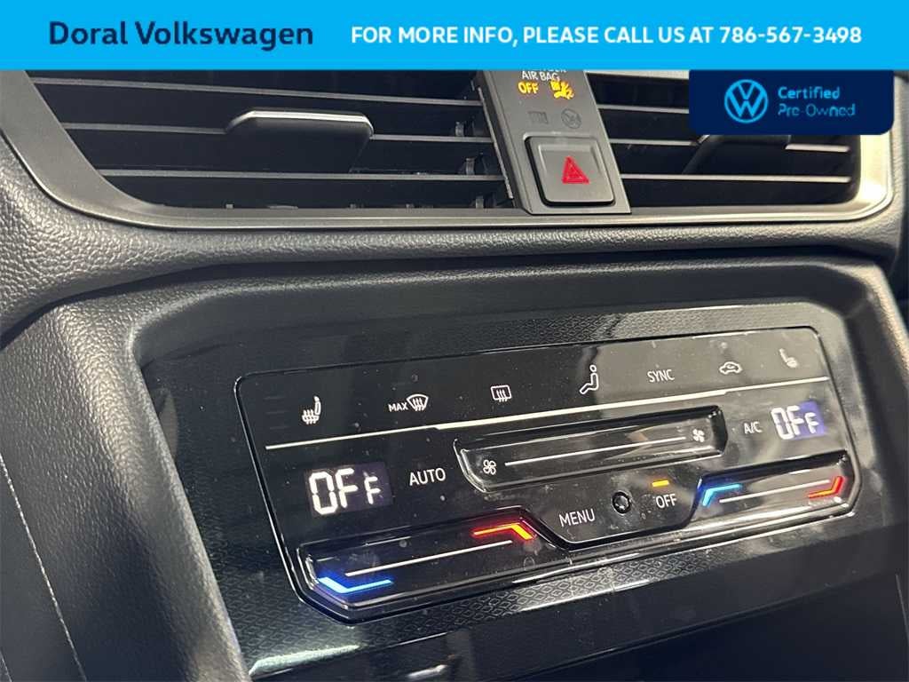 2025 Volkswagen Taos SE Black