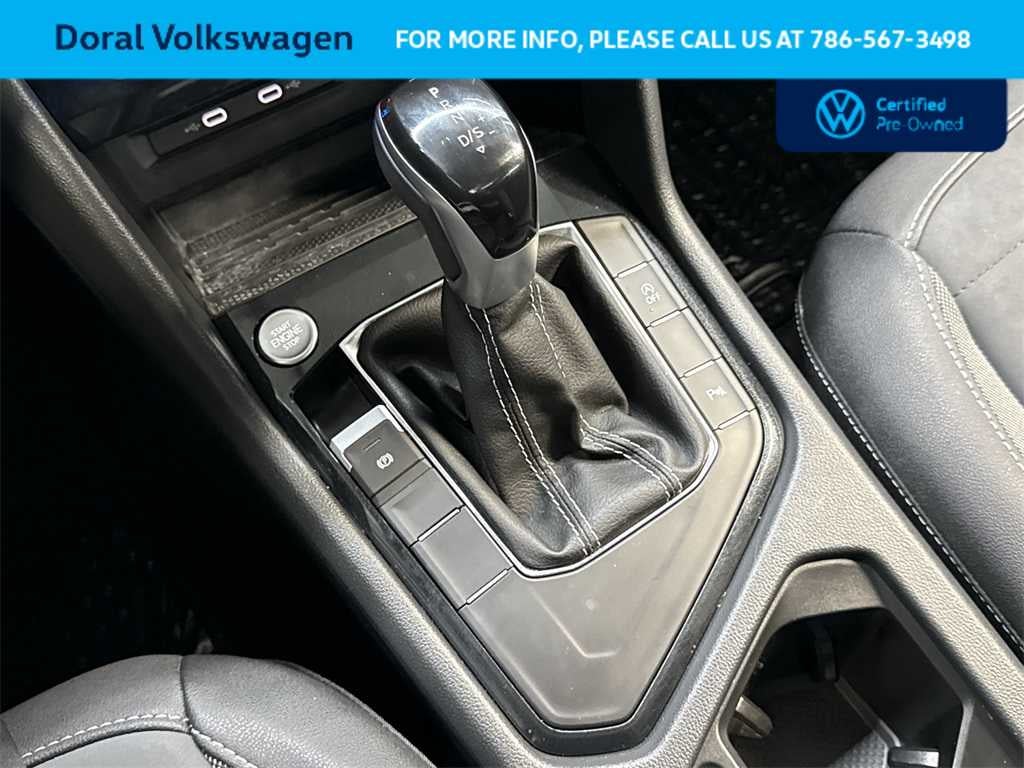 2025 Volkswagen Taos SE Black