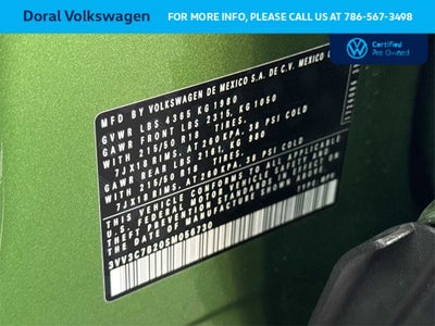 2025 Volkswagen Taos SE Black