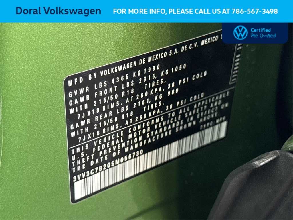 2025 Volkswagen Taos SE Black