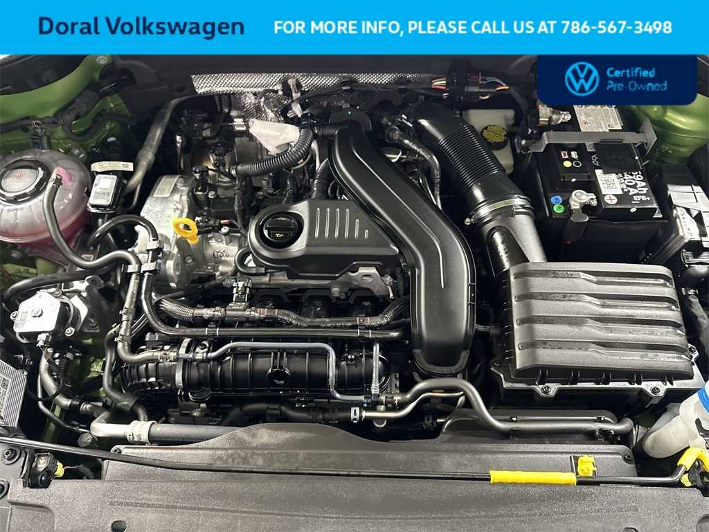 2025 Volkswagen Taos SE Black