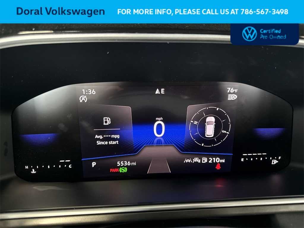 2025 Volkswagen Taos SE Black