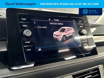 2025 Volkswagen Taos SE Black