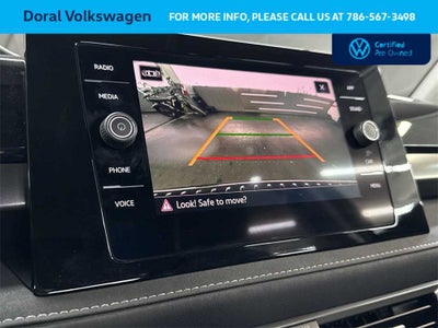 2025 Volkswagen Taos SE Black