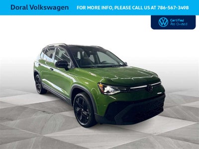 2025 Volkswagen Taos SE Black