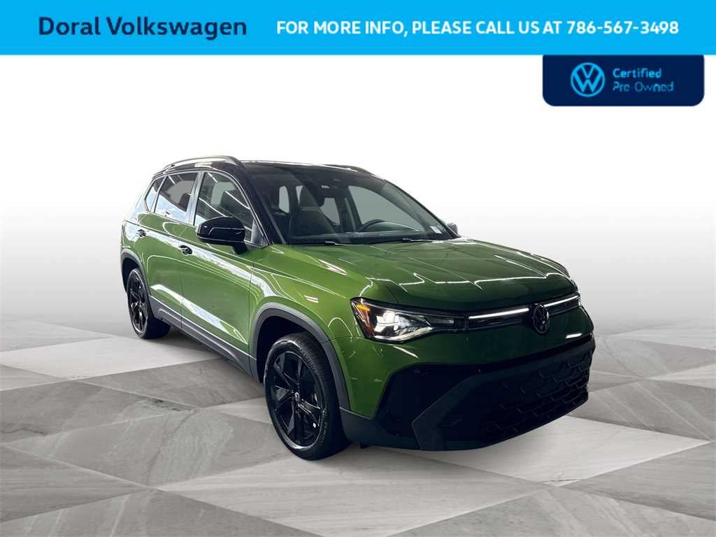 2025 Volkswagen Taos SE Black