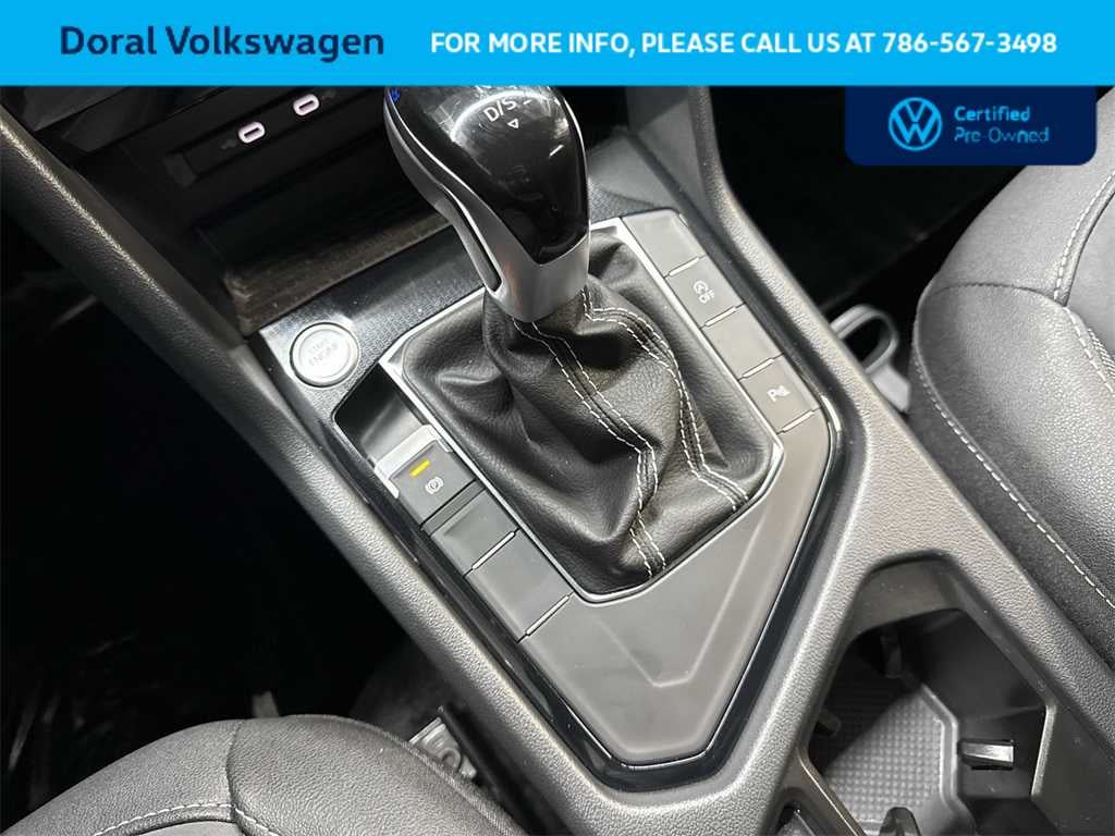 2025 Volkswagen Taos SE Black