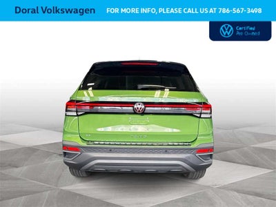 2025 Volkswagen Taos SE Black