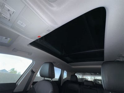 2026 Volkswagen Taos SE Black